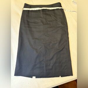 Liz Claiborne collection pin stripe black pencil skirt- size 10